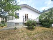Villa singola in vendita a Godiasco Salice Terme via...