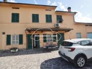 Villa singola in vendita a Lucca via San Cassiano a...