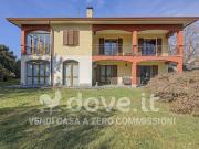 Villa singola in vendita a Luino via dei Lori, 36