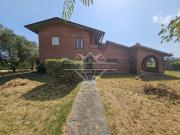 Villa singola in vendita a Luni