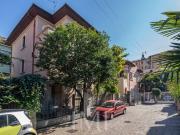 Villa singola in vendita a Milano via Attilio De Luigi,...