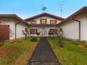 Villa singola in vendita a Novi di Modena via Silvio...