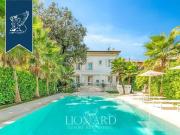 Villa singola in vendita a Pietrasanta