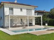 Villa singola in vendita a Pietrasanta via Umbria