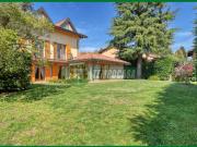 Villa singola in vendita a Varese, Montello