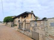 Villa singola in vendita a Venegono Superiore via Lario