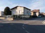 Villa singola in vendita ad Arosio via Lambro 1