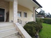 Villa singola in vendita ad Arzignano via Duca d'Aosta