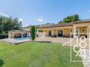 Villa T4 130m2 sur 2 495 m2 de terrain St mitre Chateau...