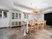 Villa to rent in Marbesa