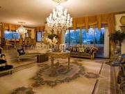 Villa to rent in Nueva Andalucia, Marbella