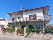 Villa trifamiliare in vendita a Alba Adriatica