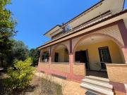 Villa trifamiliare in vendita a Anzio
