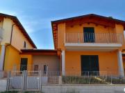Villa trifamiliare in vendita a Perugia