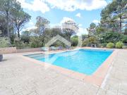VILLA TYPE 6 AU CALME AVEC PISCINE GARAGES ET PARC...