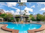 Villa única a pocos pasos de Playa del Duque en Costa Adeje