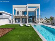 Villa única junto al campo de golf