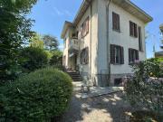 Villa unifamiliare con garage e giardino a Stradella di...