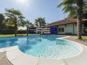 VILLA UNIFAMILIARE CON PISCINA VERMEZZO MI