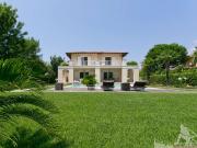 Villa unifamiliare in affitto a Forte Dei Marmi