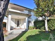 Villa unifamiliare in affitto a Forte Dei Marmi