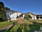 Villa unifamiliare in affitto a Forte Dei Marmi