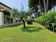 Villa unifamiliare in affitto a Forte Dei Marmi