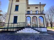 Villa unifamiliare in affitto a Parma