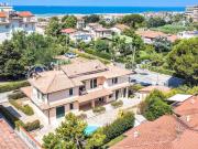 Villa unifamiliare in vendita a Camaiore