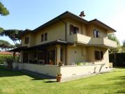 Villa unifamiliare in vendita a Forte Dei Marmi