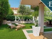 Villa unifamiliare in vendita a Forte Dei Marmi