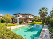 Villa unifamiliare in vendita a Forte Dei Marmi