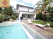 Villa unifamiliare in vendita a Forte Dei Marmi