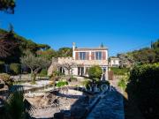 Villa vue mer à fort potentiel d'aménagement – Gigaro