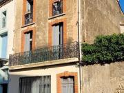 Village avec commerces, restaurants, epicerie, pizzeria,...