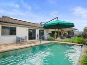 VILLAGE LIVING ON THE DOORSTEP OF MORETON BAY