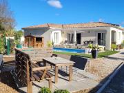 Village tous commerces, cafe/restaurant, epicerie,...