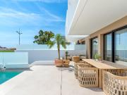 Villas adosadas y pareadas de nueva construcción en...