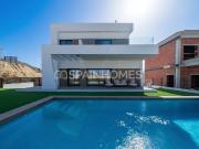 Villas con Piscina Privada Cerca de la Ciudad en Finestrat