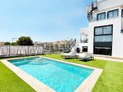 Villas de Golf Modernas con Piscina y Solárium en La...