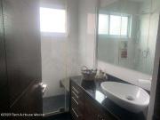 Villas del Mesón. Casa con 5 recámaras y alberca propia,...