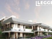 Villas neuves à couper le souffle avec piscines sur le...