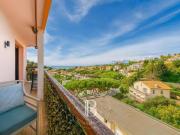 VILLEFRANCHE SUR MER – DERNIER ÉTAGE AVEC VUE MER ET BALCONS