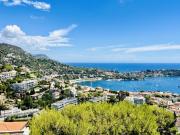 ? Villefranche sur Mer – Haut de villa avec vue mer...