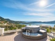 VILLEFRANCHE SUR MER SUPERBE VILLA DE VILLE VUE MER...