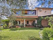 Villetta a schiera con giardino in via porredo 152,...