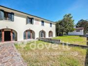 Villetta a schiera di 213 m con 5 locali in vendita a...