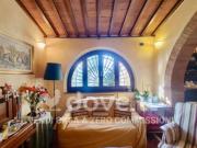 Villetta a schiera di 320 m con 5 locali e box auto in...