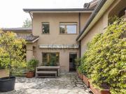 Villetta a schiera in affitto di 177 m² in Corso Laghi, 81