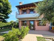 Villetta a schiera in affitto di 210 m² Villetta a schiera in affitto di 210 m²